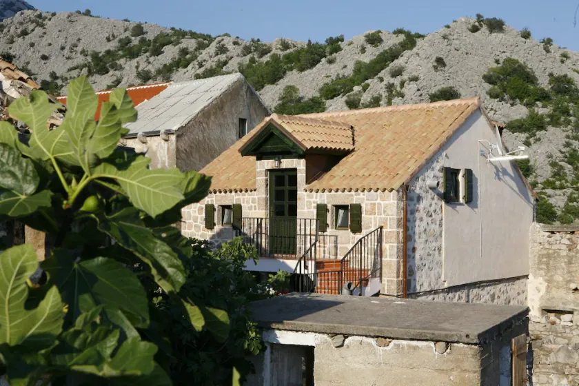 Cottage at the entrance to Paklenica National Park - Image 1
