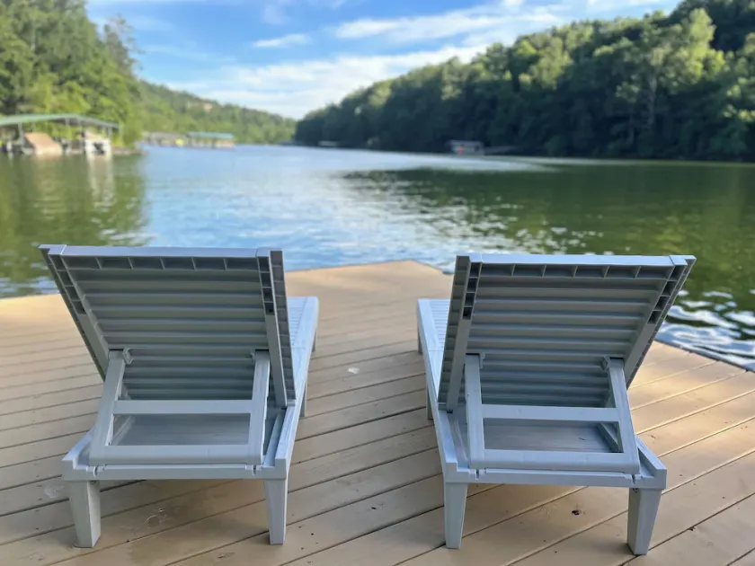 Lakefront Smith Lake Retreat - Private Dock, Paddleboards, Sleeps 8 - Image 1