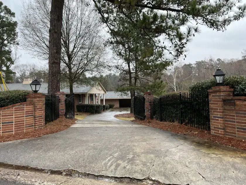Luxurious Vacation Home in the Heart of Augusta - Image 1
