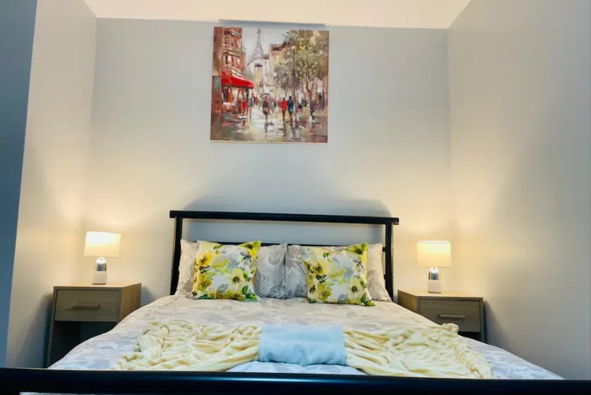 Ford House Retreat - 3 Bedroom Apartment - Image 1