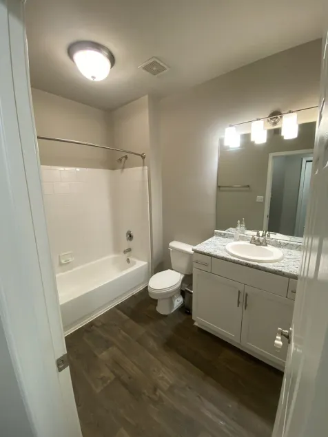 We are located 5 minutes from the bravers stadium, and 15 from downtown Atlanta - Image 1