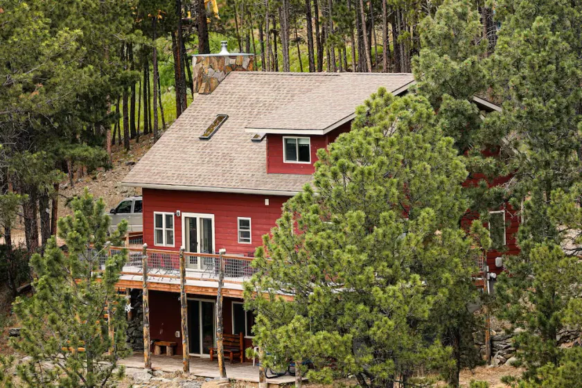 Enjoy the quiet at Hog Heaven - Image 1