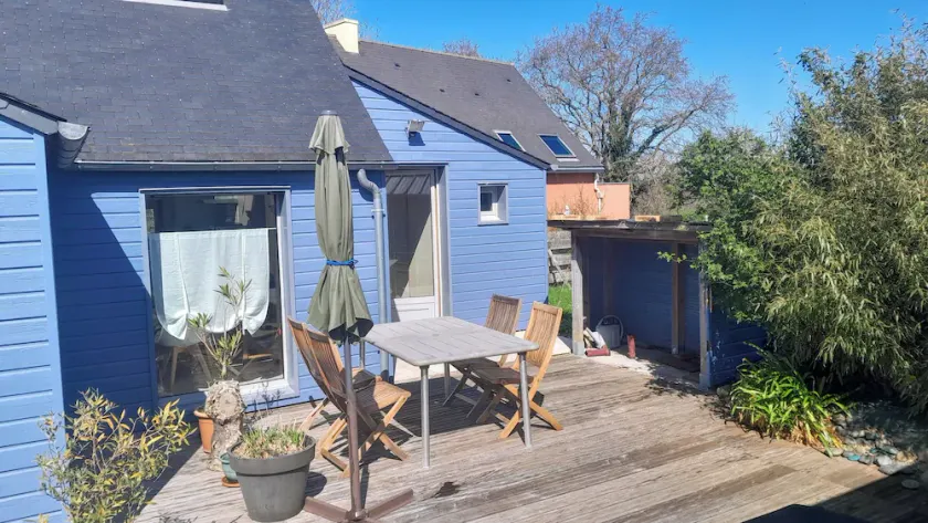 Maison en Bois, à 10 Minutes de la mer et des Chemins de Randonnées - Image 1