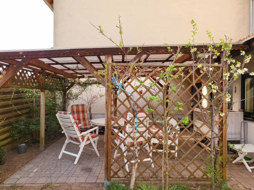 Large bright vacation apartment_only for private guests_ no fitters - Image 1