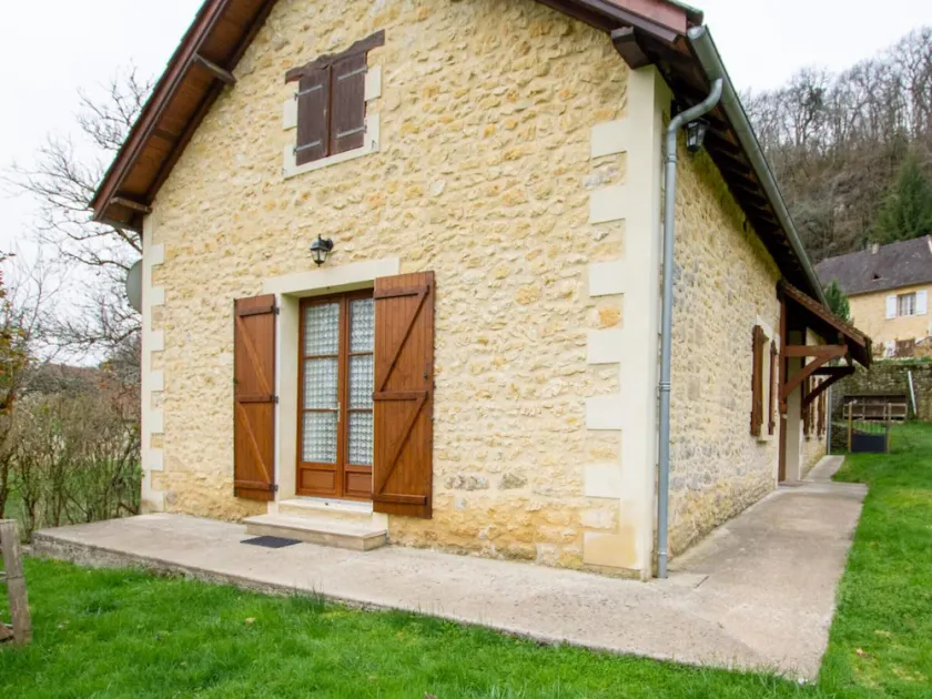 Maison de Charme au Calme Proche Sarlat avec Cheminée et Terrasse - Image 1