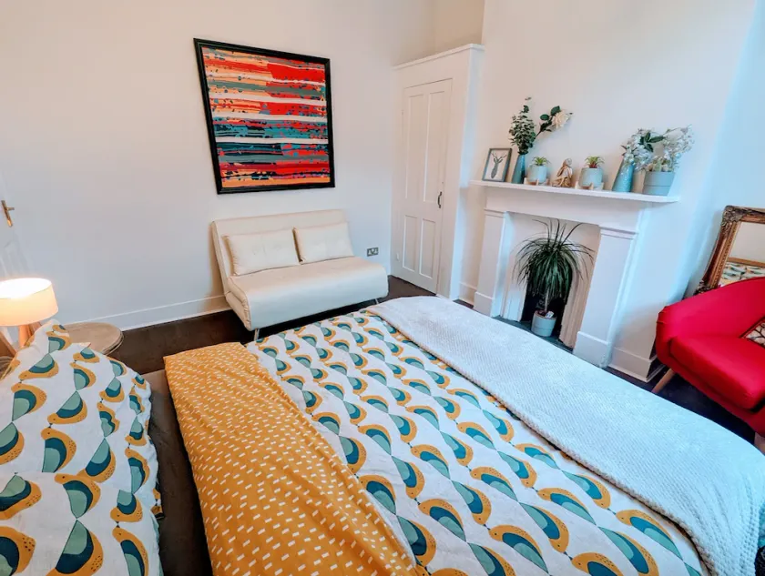 Luxury 4/5 bed 2 bath Victorian London home - Image 1