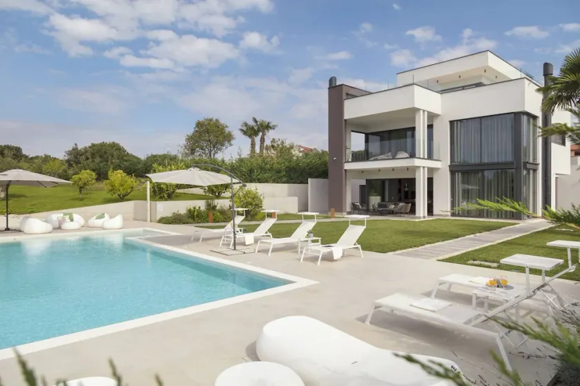 Luxury Villa Deluxe Pula with heated pool in Istria - Image 1