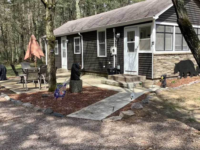 In the Heart of Hatfield- Direct access to ATV trail,  Also great for family's - Image 1