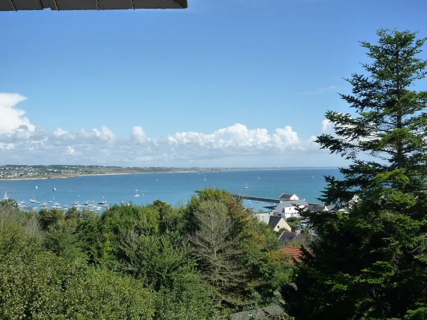 Family house with beautiful sea view and close to beaches - Image 1