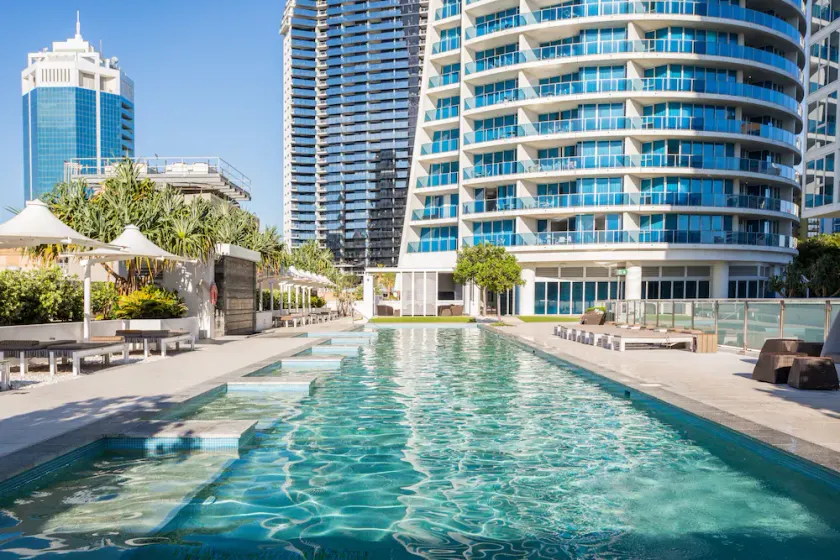Holiday Holiday - H Residence Apartments - Image 1