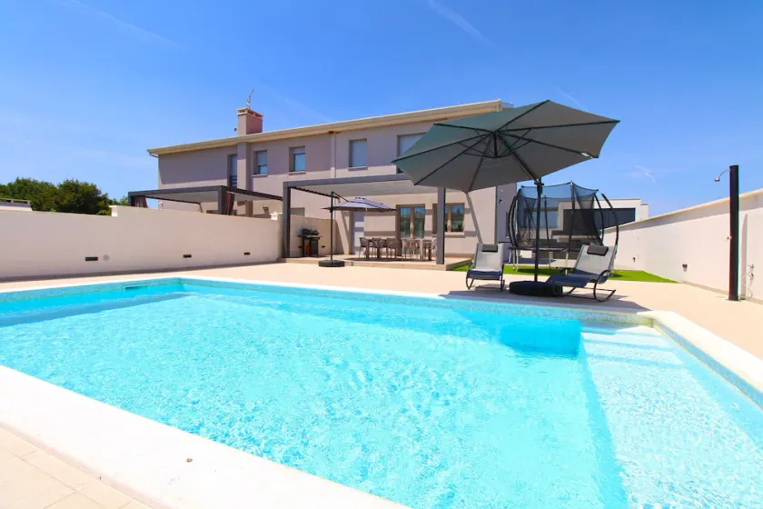 House 2173/55493 (Istria - Bale), 6500m from the beach - Image 1