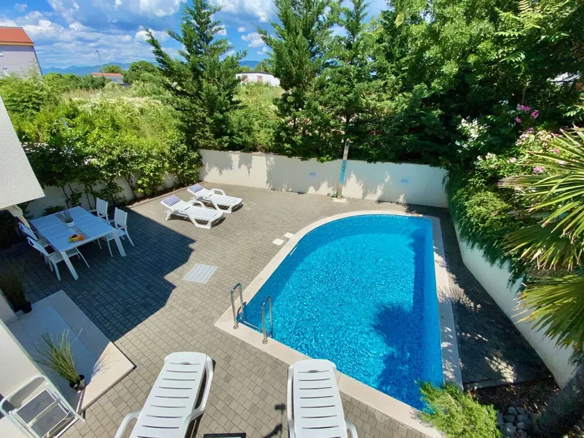 Private pool and Mediterranean garden apt Mia - Image 1