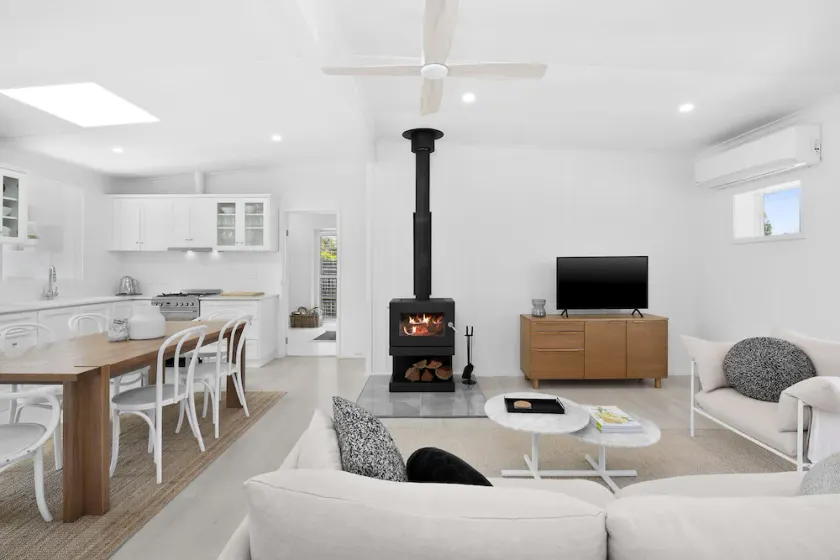 Thorn Cottage, Barwon Heads - Image 1