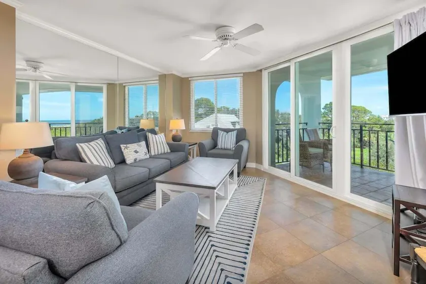 Oceanfront Condo with Swimming Pool. Ocean View - Image 1