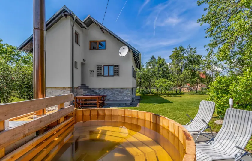 Nice home in Rakovicko Seliste with WiFi - Image 1
