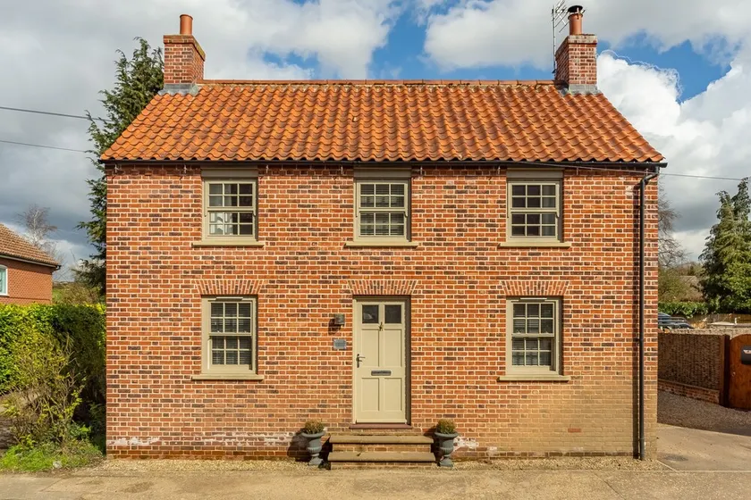 Foxhill House - Image 1