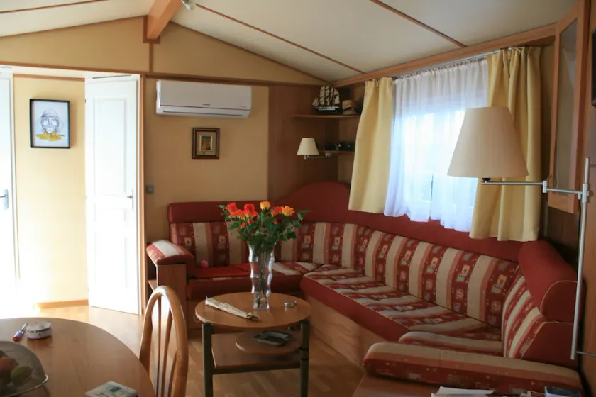 A750 m de la plage sur petit camping privé - Image 1