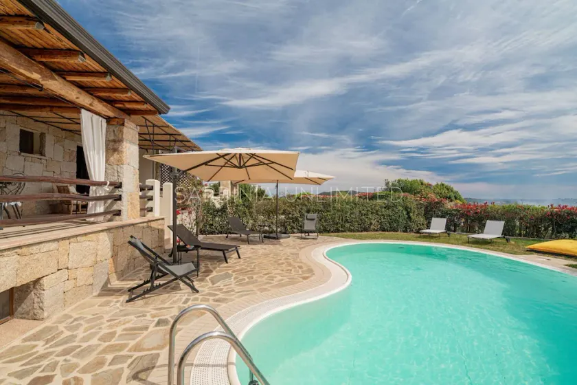 Villa Flor de Lis: Privater Swimmingpool in Punta Molara, 600 m vom Strand entfernt. - Image 1