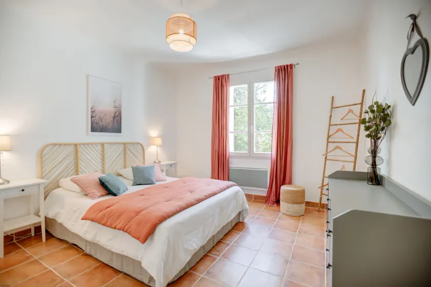 Country cottage with all the comforts of a flat - Image 1