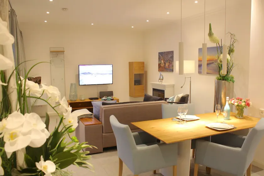Modern 3-room apartment directly behind the Baltic Sea dike - Image 1