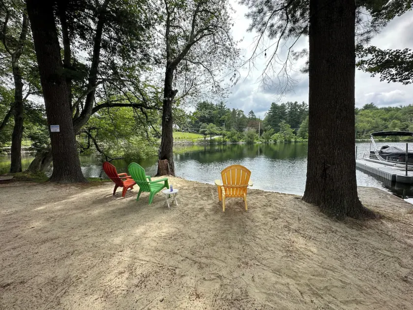 Private Beach + Bonfires at This 126 Year Old Lake House + Great fishing! - Image 1