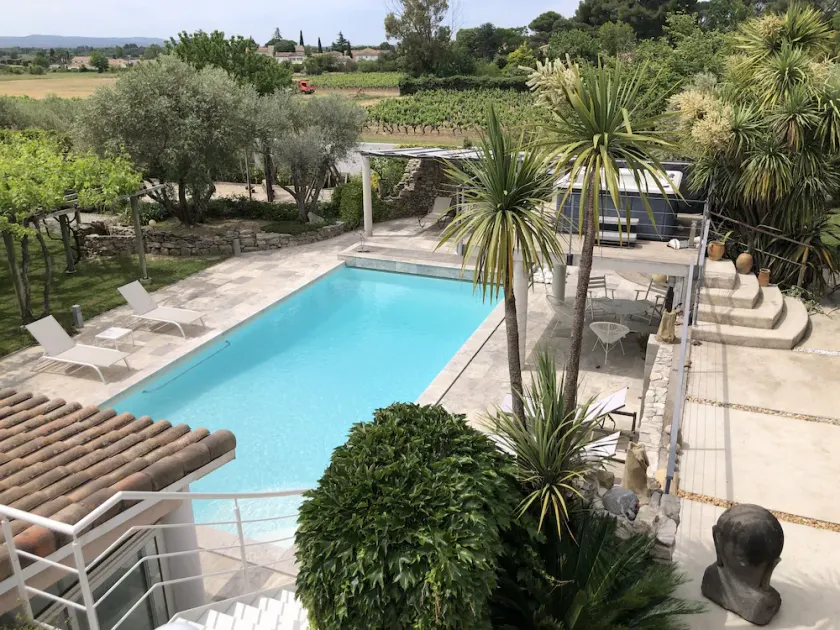 Semi-fritliggende villa i stille ejendom; landsby nær Montpellier - Image 1