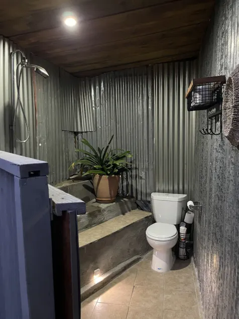 Serene Cab-Inn amongst Oaks on Private 20 acres - Image 1