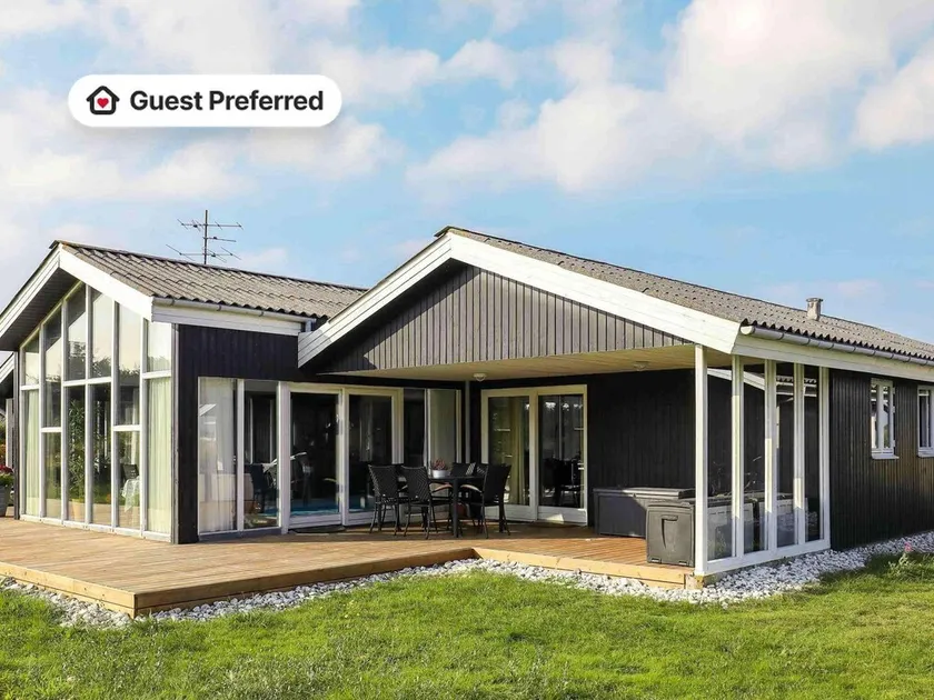 5 star holiday home in Ringkøbing - Image 1