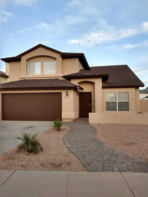 Stadium Side Serenity: Your Home Away from Home - Image 1