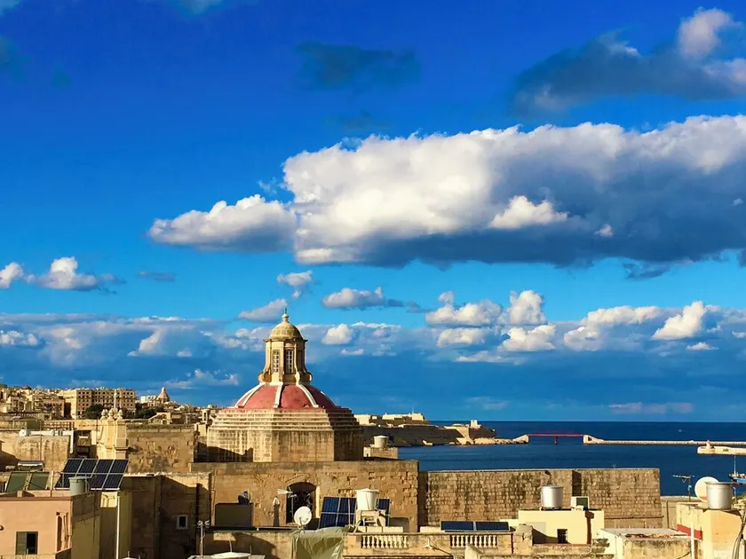 Pallazzetto, Birgu / Vittoriosa, piscine sur le toit avec vue sur la mer et La Valette - Image 1