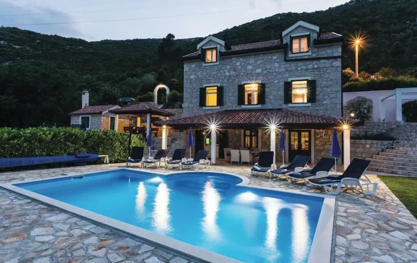 Quiet Village Villa - Image 1