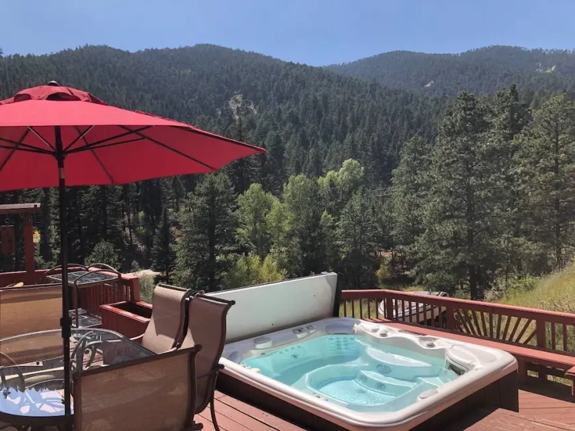 MOUNTAIN FAMILY ESCAPE w Private Creek, HOTTUB. close to local WEDDING venues - Image 1