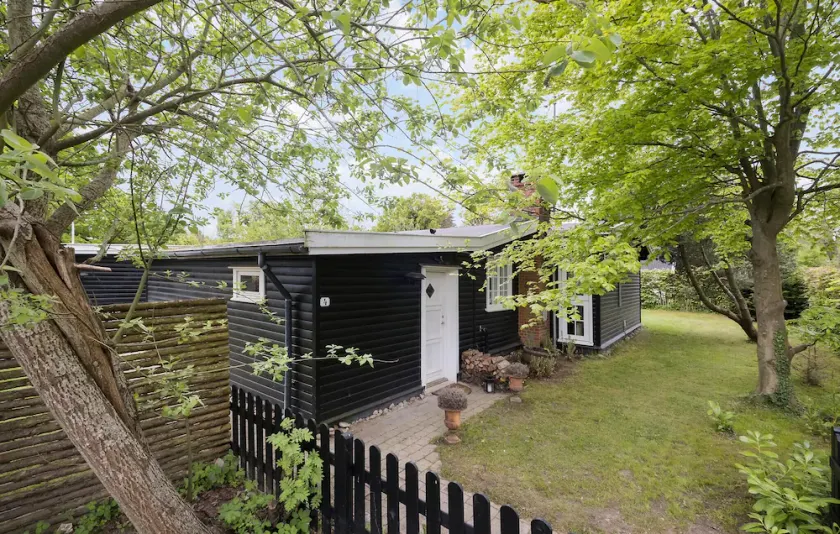 Kæledyrsvenligt hus med 3 soveværelser i Hornbæk - Image 1
