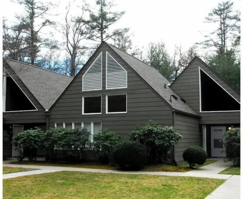 Private Resort Retreat in Sapphire Valley - Image 1
