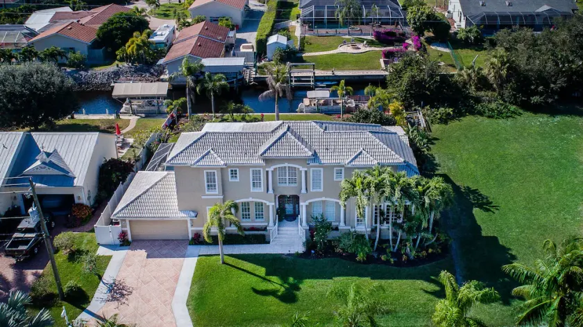 BONITA BEACH-FAMILY MANSION HOUSE. 4 BED ~ POOL-BÅTDOCKET PÅ GULF AV MEXICO. - Image 1