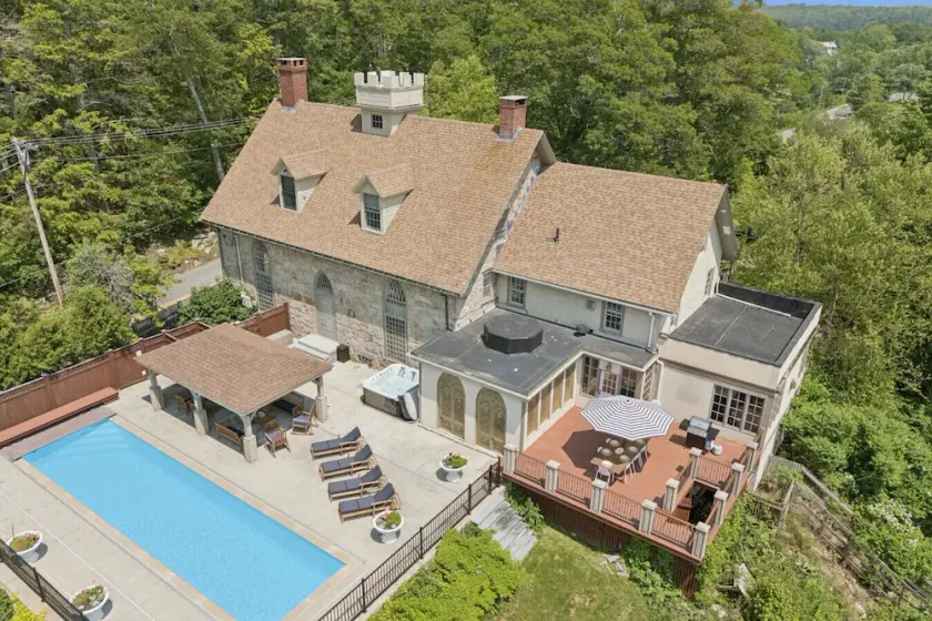 Stunning Historic Maine Stone Castle - Image 1