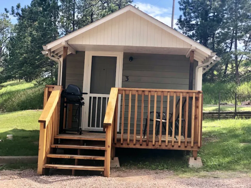 Studio cabin on private lake, pet friendly - Image 1