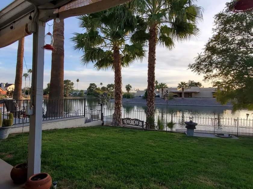 Waterfront - Pet Friendly Home - ON The Lake - Short Term & Multi-month options - Image 1