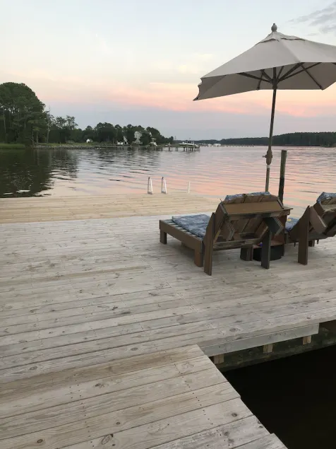 Waterfront cottage for paddle boarding, kayaking, crabbing, and fishing - Image 1