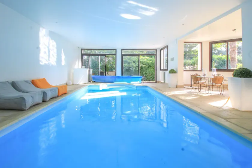 Villa heated pool, central A/C for bedrooms, 30mn to Paris - Image 1