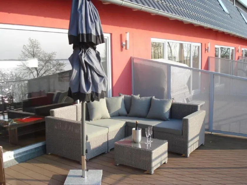 Casa de playa, 200m². Wf. Directamente en Plauer See, Müritz, a 30 m de la playa - Image 1