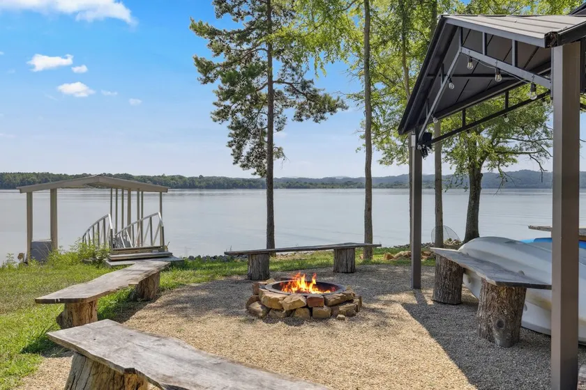 Tranquil Waterfront-Private Dock, Sauna, Swim Spa - Image 1