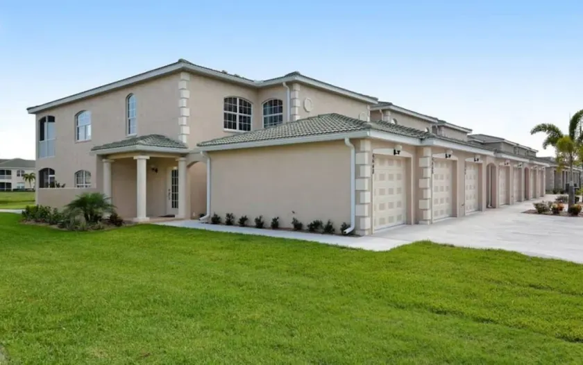 Best of Bradenton - Minutes from the Beach - Image 1