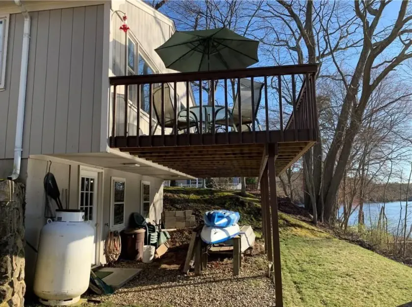 Awesome 3 bd lake house on Johnson’s Pond - Image 1