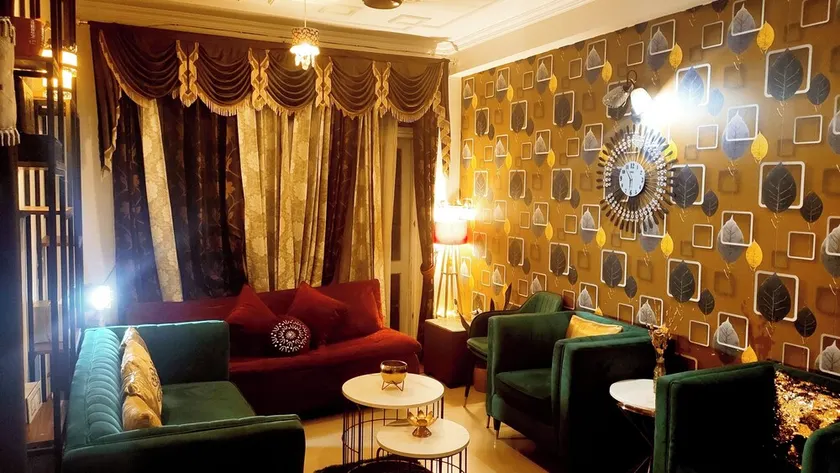 3 BDR Condo With Ample Parking - Image 1
