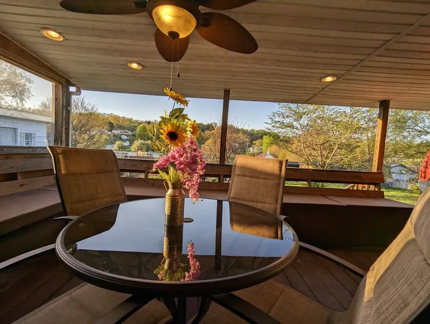 Cozy Mountain Retreat:The Ultimate WV Getaway w/ large hot tub on spacious porch - Image 1