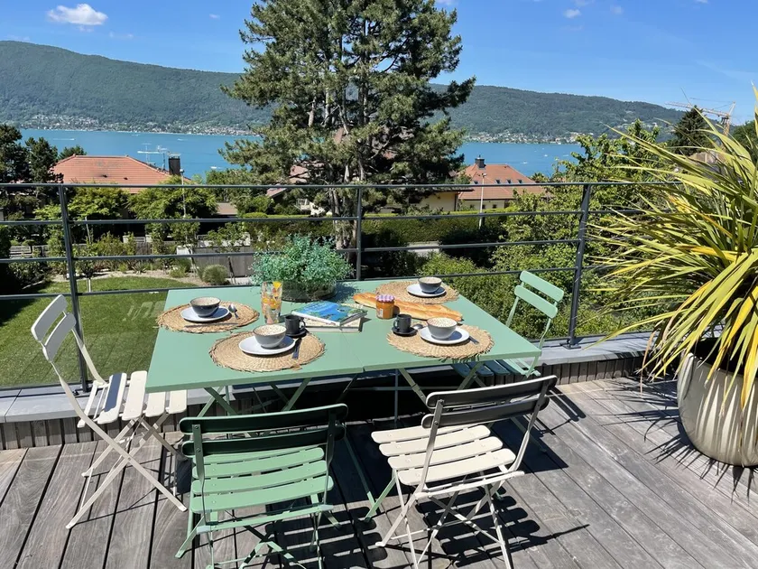 Maison neuve à 150m du lac, vue imprenable sur lac et montagnes - Image 1