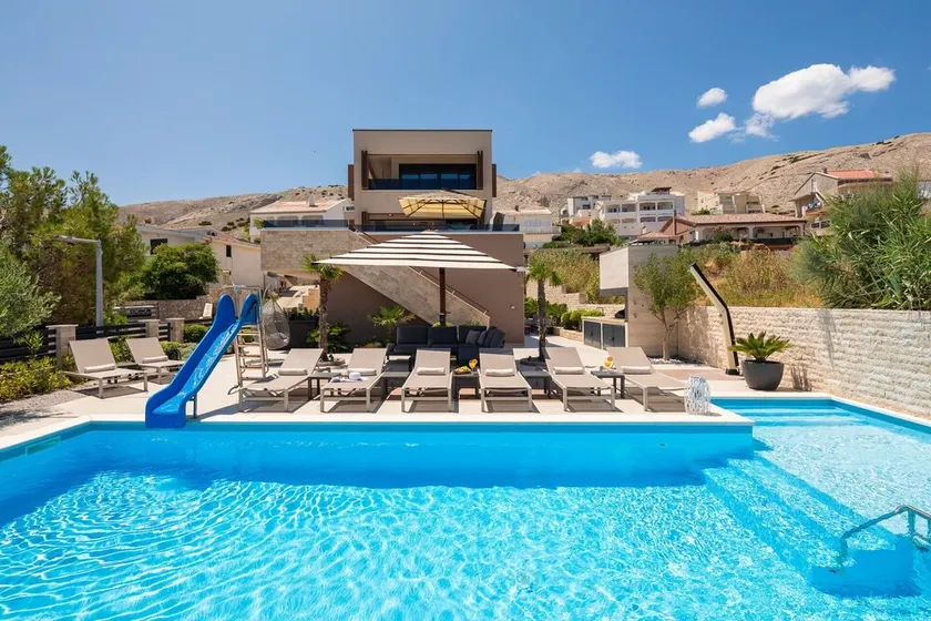 Villa Moon Dance with Pool - Image 1