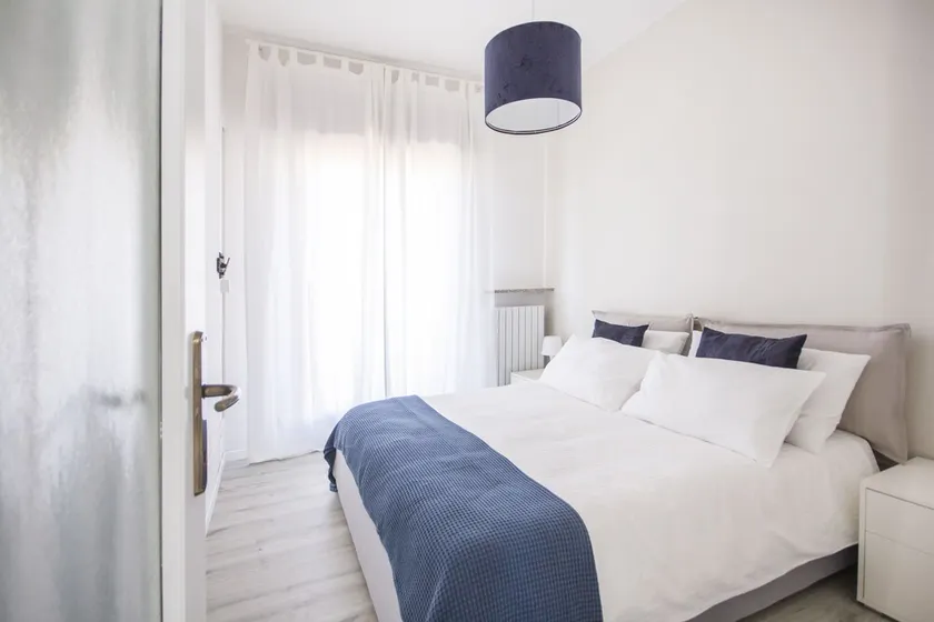 Modern newly renovated apartment near Como - Image 1