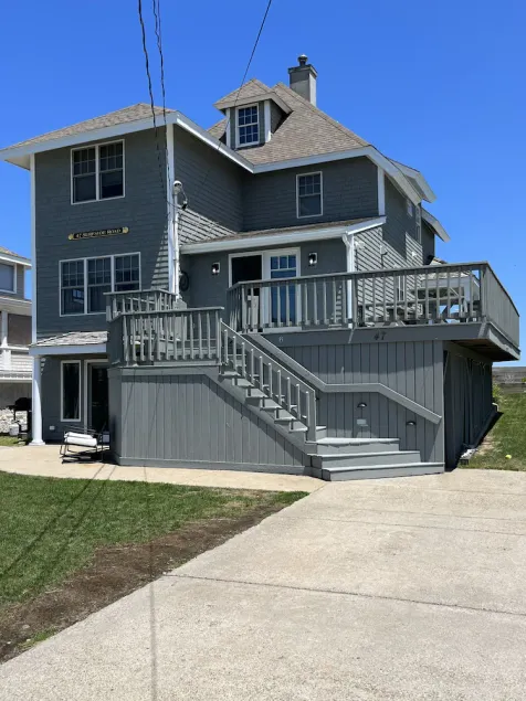 Beautiful beach front home - Image 1